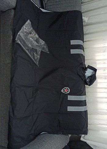 Kapüşonlu Siyah Erkek Yağmurluk - Görsel 2