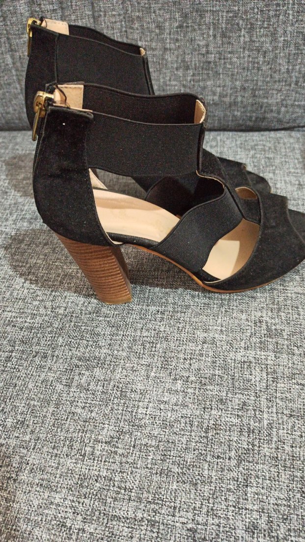 Kadın Siyah Süet Dolgu Topuklu Gece Ayakkabısı - Görsel 2