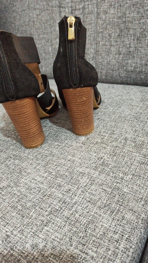 Kadın Siyah Süet Dolgu Topuklu Gece Ayakkabısı - Görsel 3