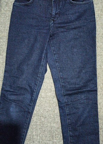 Gri Triko Detaylı Kadın Kot Pantolon - Görsel 3