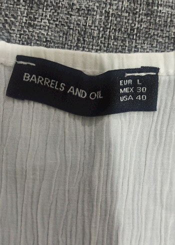 Nakışlı, volanlı, kayık yaka, beyaz kadın bluz - Görsel 4