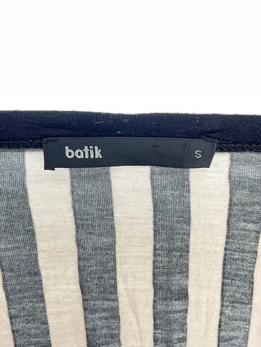 s Beden çeşitli Renk Batik Bluz %70 İndirimli.