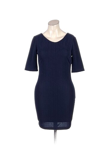 PreLoved Kısa Elbise %70 İndirimli.