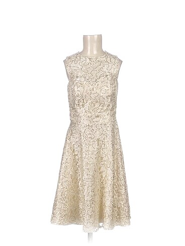 PreLoved Kısa Elbise %70 İndirimli.