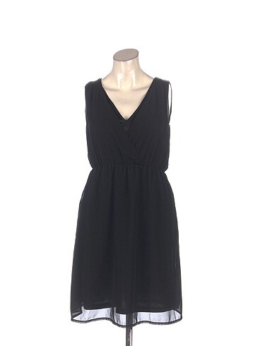 PreLoved Kısa Elbise %70 İndirimli.