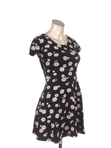 Vintage Love PreLoved Kısa Elbise %70 İndirimli.