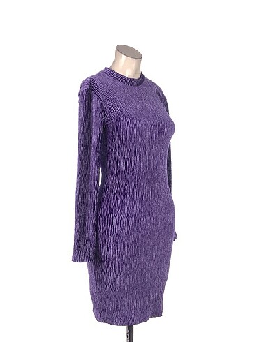 H&M H&M Kısa Elbise %70 İndirimli.