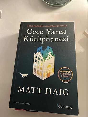 Gece yarısı kütüphanesi