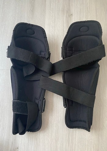 Tokalı Siyah Motosiklet Dizliği - Görsel 2