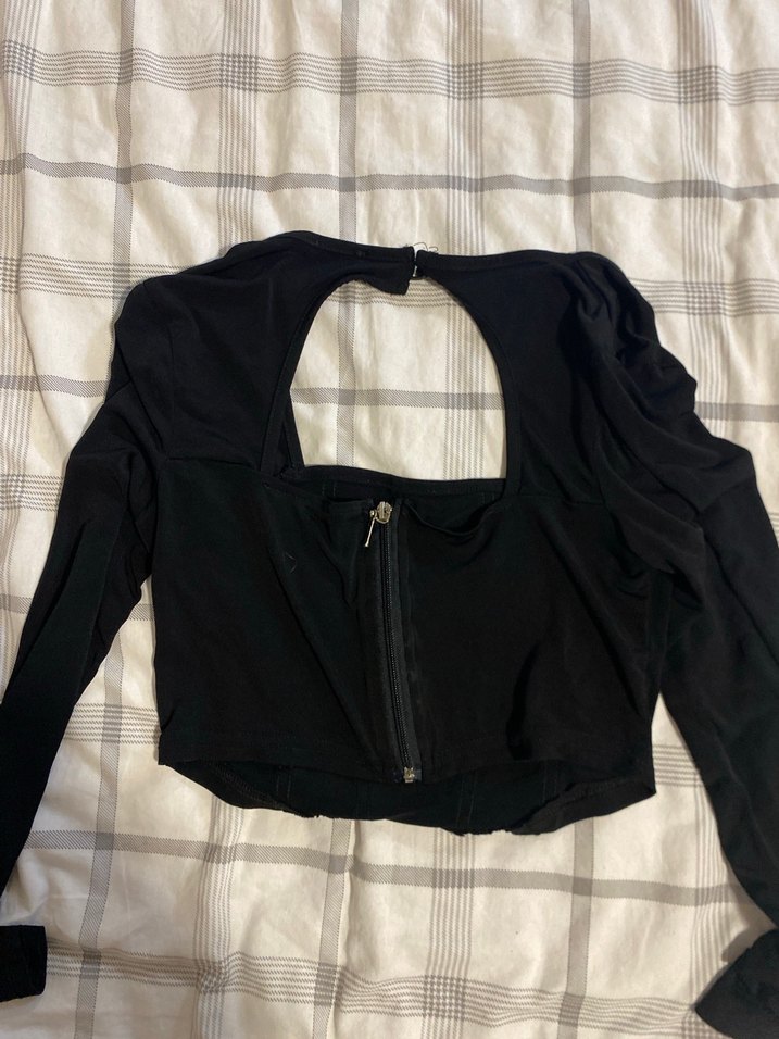 Siyah Straplez Uzun Kollu Crop Top - Görsel 3