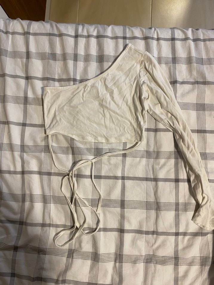 Beyaz crop - Görsel 3