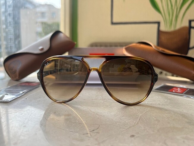 Unisex Rayban 4125 cats 5000 710