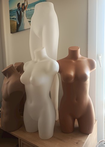 Bej Minimalist Kadın Vücut Mankeni