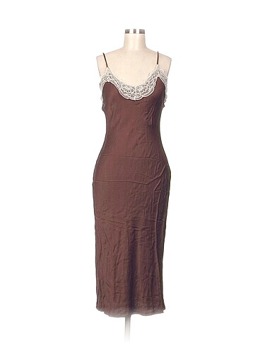 Bershka Uzun Elbise %70 İndirimli.