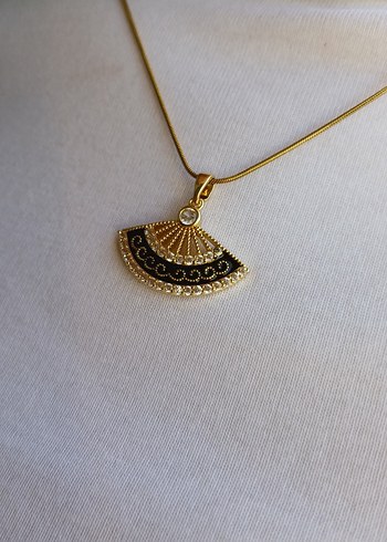 Siyah Yelpaze Gold Kolye