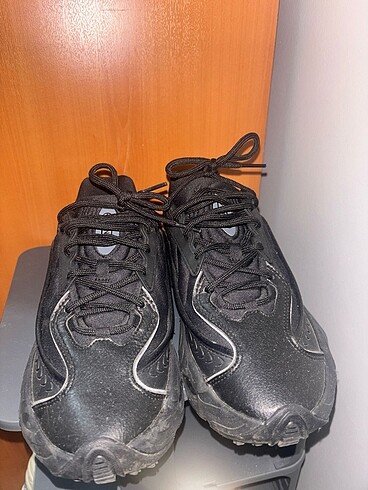 37 Beden Adidas Spor Ayakkabı