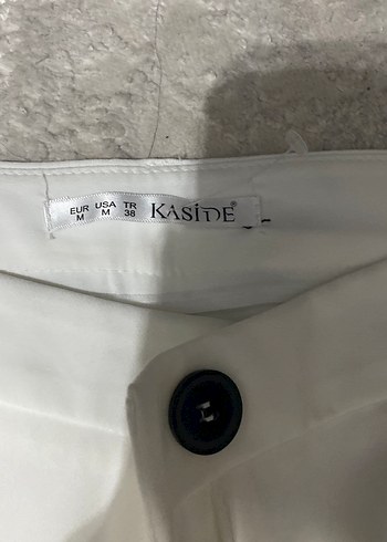 Beyaz Kadın Kumaş Pantolon Midi Boy - Görsel 3