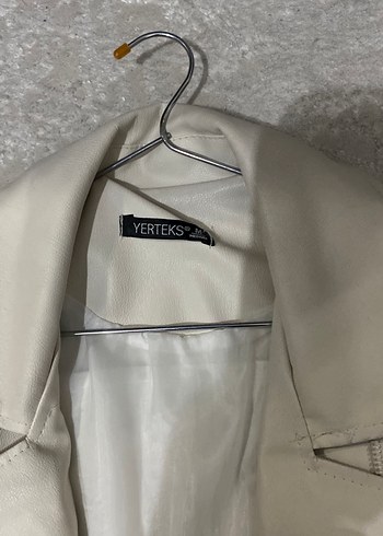 Kemerli Beyaz Deri Kadın Ceket - Görsel 3
