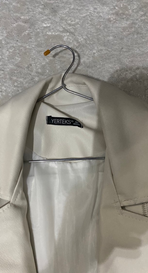 Kemerli Beyaz Deri Kadın Ceket - Görsel 3