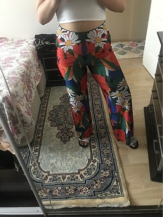 Çiçekli yazlık bol pantolon