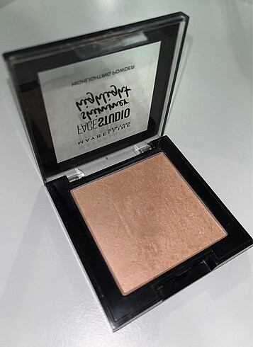 Beden Maybelline shimmer highlight toz aydınlatıcı