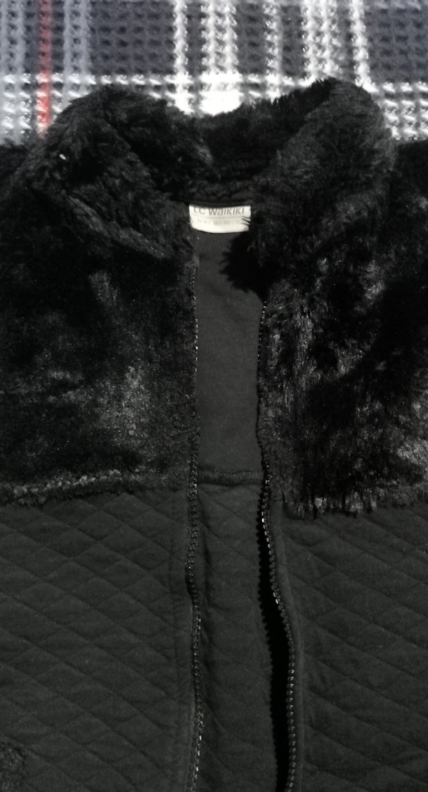 Siyah Kürklü Kız Çocuk Yelek - Görsel 2