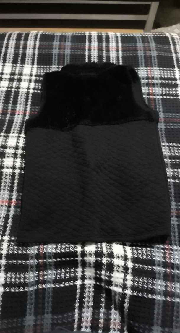 Siyah Kürklü Kız Çocuk Yelek - Görsel 3