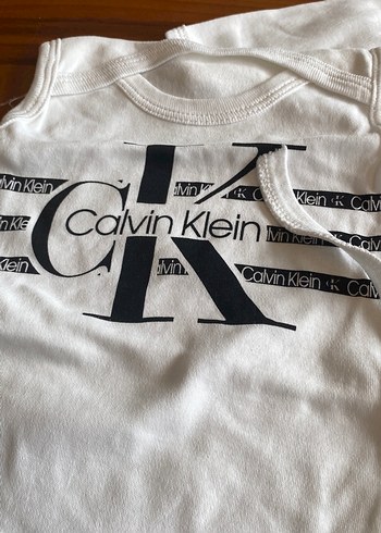 Calvin Klein Erkek Bebek 5'li Beyaz Hastane Seti - Görsel 2