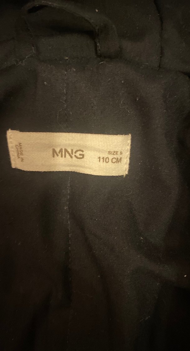 Erkek Çocuk Siyah Düğmeli Kaban - Görsel 3