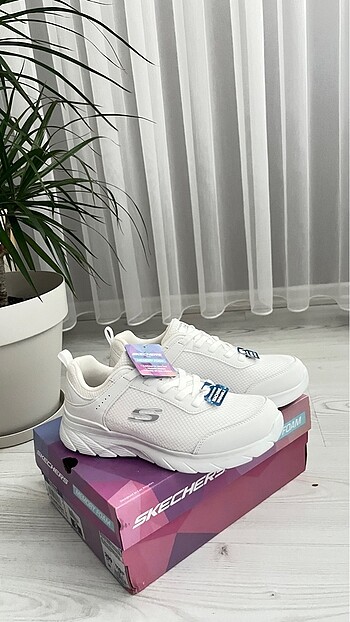 Skechers beyaz spor ayakkabı