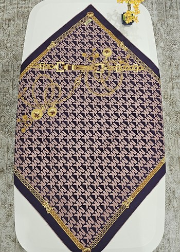 Zincir Detaylı Mor eşarp - Görsel 3