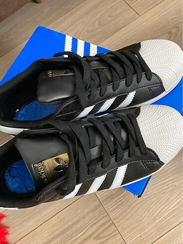 Adidas superstar