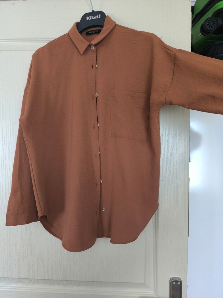 Düğmeli Kahverengi Keten Kadın Gömlek - Görsel 2