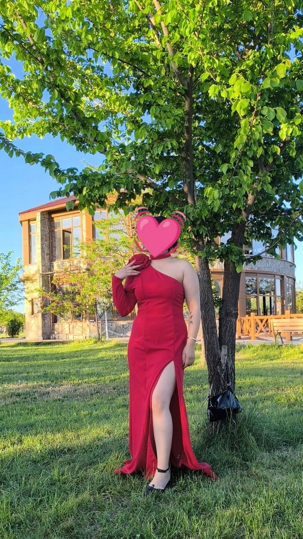 Kırmızı Drapeli Uzun Abiye Elbise - Görsel 2