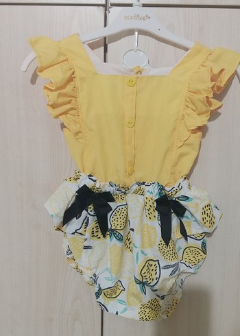 Sarı Fırfırlı Desenli Bebek Tulum