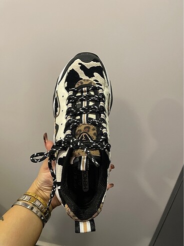 37 Beden siyah Renk SKECHERS ORİGİNAL AYAKKABI