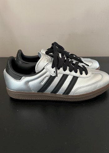 Adidas Gri Kadın Spor Ayakkabı