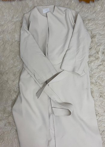 Kadın Beyaz Uzun Kemerli Palto - Görsel 3