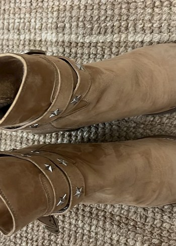 Bej Süet Tokalı Kadın Dolgu Topuk Bot - Görsel 5