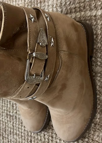 Pelinin Ayakkabıları 38