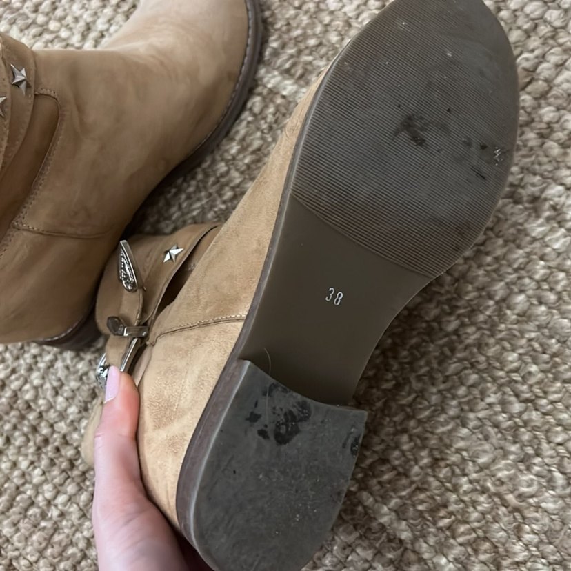 Bej Süet Tokalı Kadın Dolgu Topuk Bot - Görsel 2