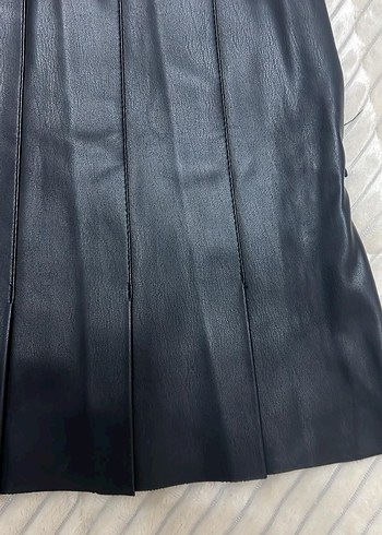 Siyah Pliseli Midi Kadın Etek - Görsel 3