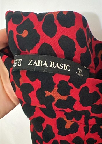 Kırmızı Yılan Desenli Uzun Drapeli Etek - Görsel 3