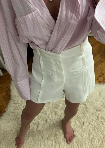 Beyaz Yüksek Bel Mini Şort - Görsel 2