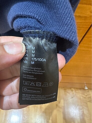 m Beden lacivert Renk H&M erkek sweatshirt