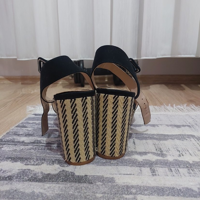 H&M Siyah Topuklu Kadın Ayakkabı - Görsel 2