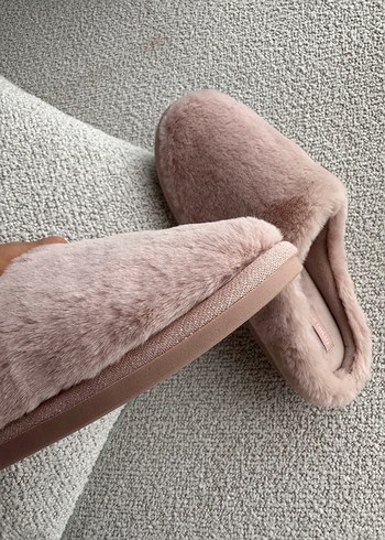 OYSHO Peluş Terlik - Görsel 3