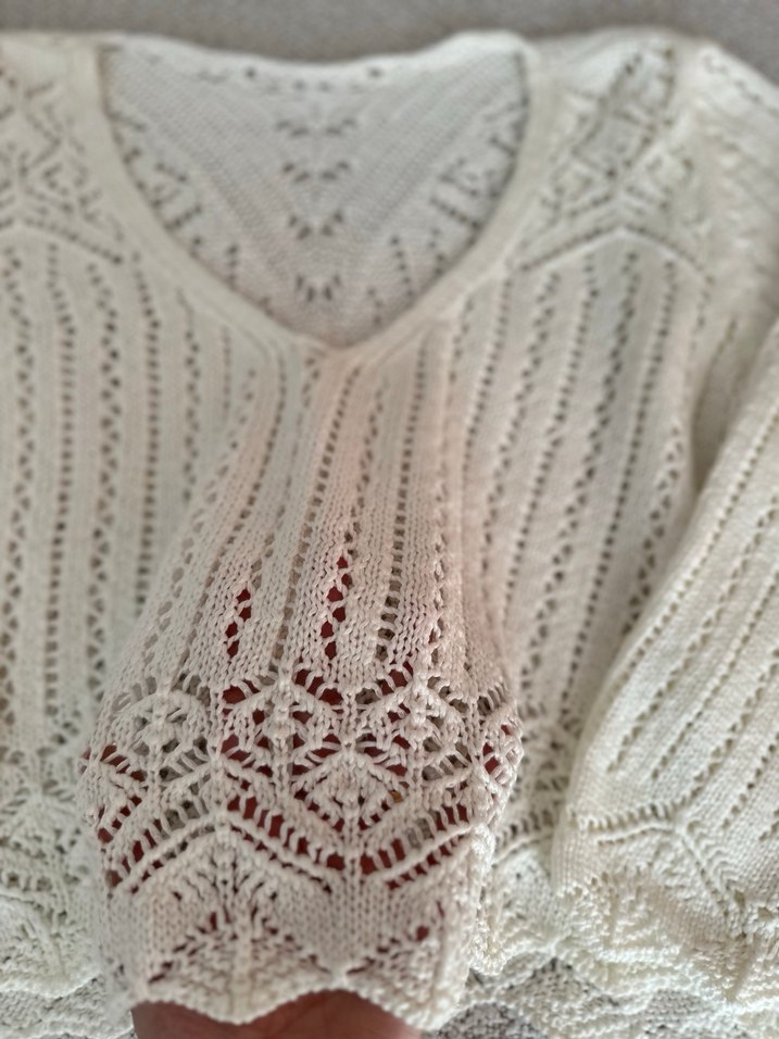 Nakışlı Beyaz Örgü Kazak - Görsel 3