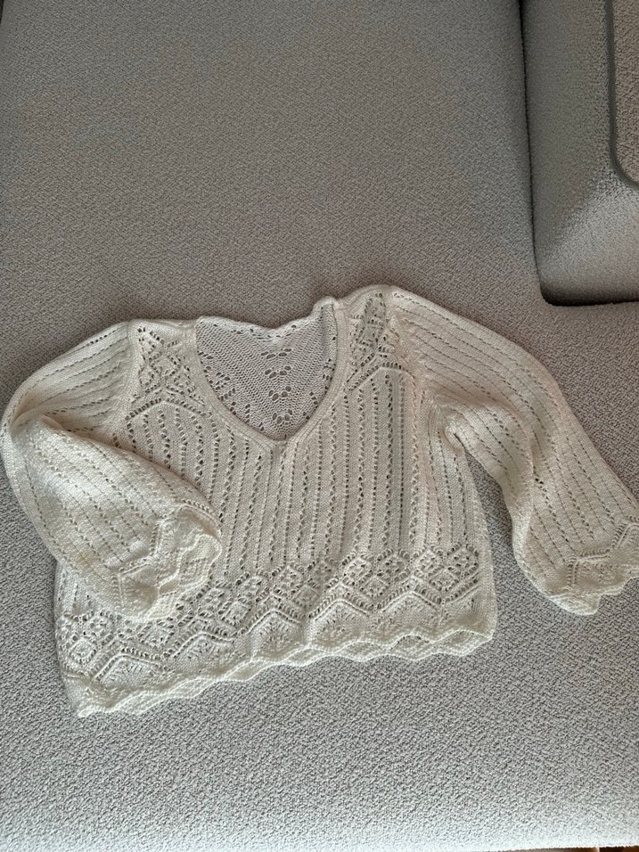 Nakışlı Beyaz Örgü Kazak - Görsel 5