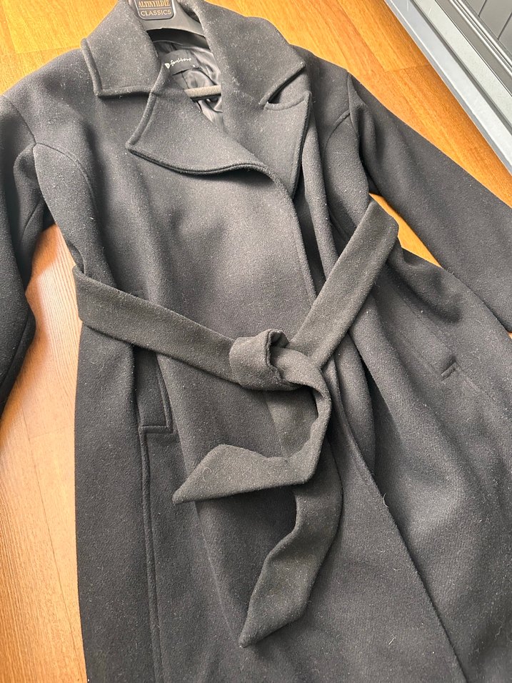 Siyah Kaşe Uzun Kaban - Görsel 2